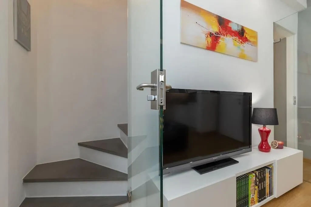 Ammirato Duplex In Floransa 0*,